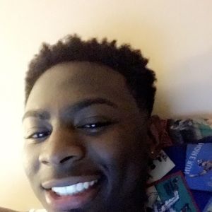 Meet your Posher, Aaron